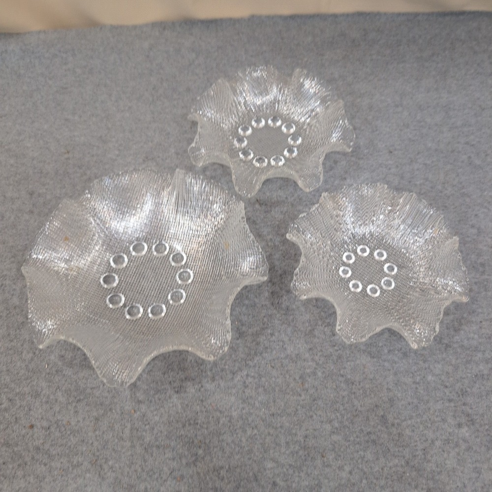 Vintage Clear Textured Ruffled Glass Bowls Set of 3 Bubble Base Trinket Dishes - Picture 2 of 8